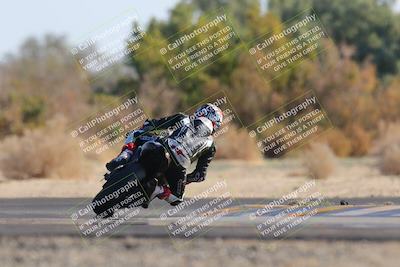 media/Dec-18-2022-SoCal Trackdays (Sun) [[8099a50955]]/Turn 7 Backside (1125am)/